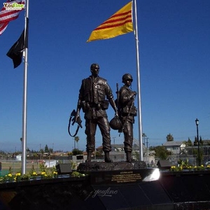 Escultura de Guerrero de Bronce del Memorial de la Guerra de Vietnam para Exteriores - Product Image 4