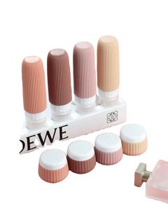Ensemble de 8 flacons avec logo personnalisé, contenants approuvés de 90 ml, étanches, kit de flacons de voyage en silicone pour produits de toilette - Product Image 4