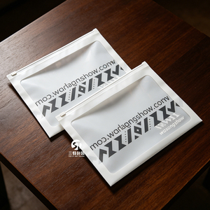 Bolsas con Cierre Deslizante de PE Transparente GRS para Ropa |   Empaque Reciclable GRS para Ropa Interior, Camisetas y Prendas - Product Image 4