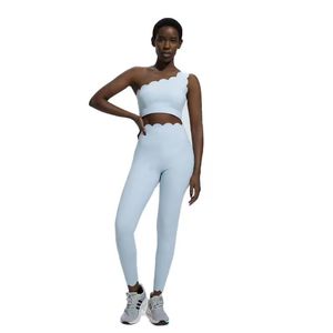 Short de sport taille haute léger et confortable avec logo personnalisé imprimé, tenue de yoga dos nu - Product Image 2