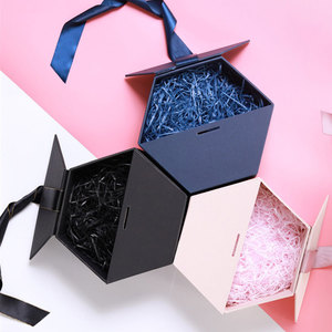 hecho a mano elegante hexagonal <span class=keywords><strong>de</strong></span> papel <span class=keywords><strong>de</strong></span> cartón <span class=keywords><strong>de</strong></span> dama <span class=keywords><strong>de</strong></span> <span class=keywords><strong>honor</strong></span> caja <span class=keywords><strong>de</strong></span> regalo para el embalaje <span class=keywords><strong>de</strong></span> regalo con cinta - Product Image 3
