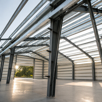 Bâtiment d'atelier préfabriqué en structure métallique industrielle, charpente portique, conception personnalisée pour base de production manufacturière