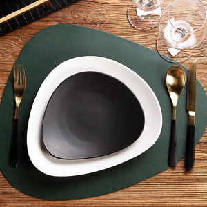 Assiettes plates rectangulaires en céramique japonaise pour restaurant et hôtel, en porcelaine écologique, style Japandi, noir et blanc mat, vente en gros - Product Image 3