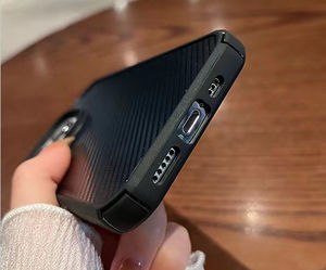 Étui pour téléphone portable mat anti-empreintes digitales dur de style professionnel pour hommes pour <span class=keywords><strong>iPhone</strong></span> 12 <span class=keywords><strong>13</strong></span> 14 15 Plus <span class=keywords><strong>Coque</strong></span> arrière givrée - Product Image 2