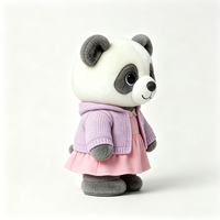 Peluche Panda Kawaii Doux et Moelleux avec Manteau Violet – Cadeau Idéal – Compagnon en Peluche Panda