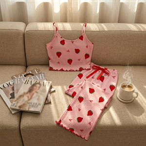 <span class=keywords><strong>Pigiama</strong></span> da <span class=keywords><strong>donna</strong></span> in maglia <span class=keywords><strong>a</strong></span> <span class=keywords><strong>righe</strong></span> stampate, stile europeo e americano, con canotta e pantaloncini, all'ingrosso direttamente dalla fabbrica - Collezione 2026 - Product Image 2