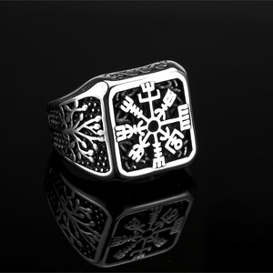 Anillo de acero inoxidable para hombre, diseño de brújula vikinga y árbol de la vida, estilo hip hop, joyería vintage, regalo para él - Product Image 1