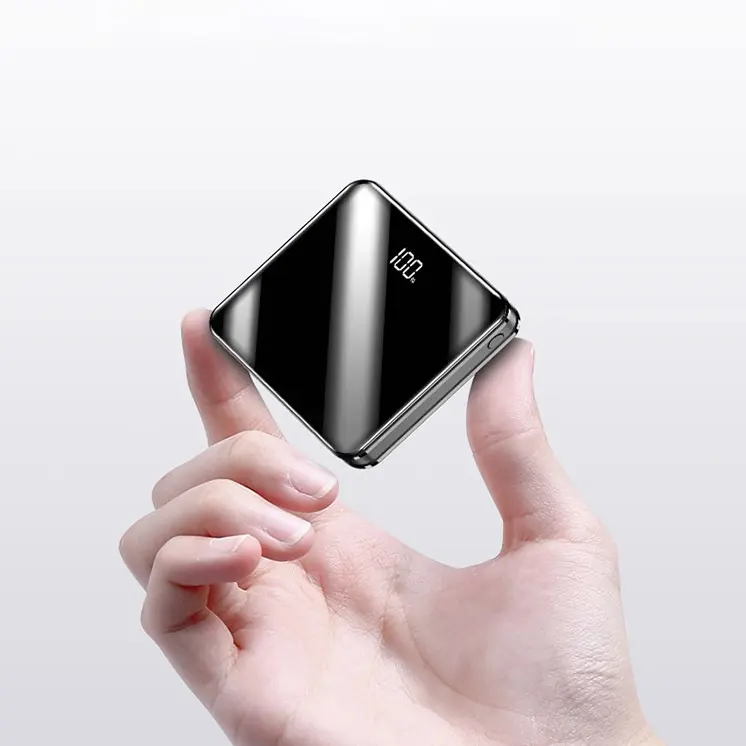 Meilleure vente Unique 2022 technologie tendance 10000mAh numéro affichage produits partage Portable forme carrée Mini Powerbank