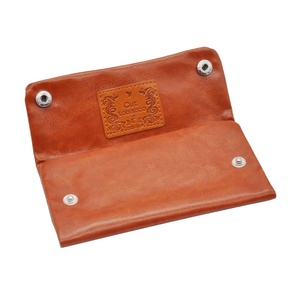 Borsa impermeabile in pelle a tre strati a mano per tabacco nuovo Set da fumo con confezione regalo - Product Image 1