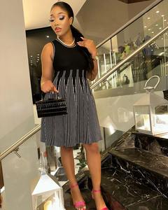 Abito da Donna 2025 Semplice Smanicato <span class=keywords><strong>a</strong></span> Girocollo <span class=keywords><strong>a</strong></span> <span class=keywords><strong>Righe</strong></span> <span class=keywords><strong>in</strong></span> <span class=keywords><strong>Maglia</strong></span>, Gonna Estiva di Media Lunghezza con Design di Nicchia <span class=keywords><strong>in</strong></span> Vita - Product Image 5