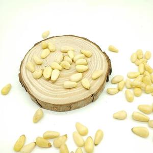 <span class=keywords><strong>Noix</strong></span> <span class=keywords><strong>de</strong></span> pin fraîches naturelles en vrac, en gros, décortiquées, entières, étiquette personnalisée OEM pour la marque Pesto - Product Image 4
