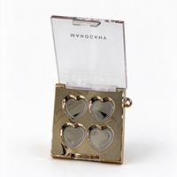 Palette de maquillage vide à 4 cavités en forme de cœur, compact cosmétique carré doré avec couvercle transparent pour la vente en gros