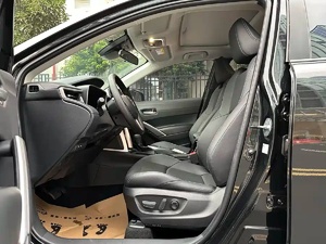 Toyota Frontlander 2.0L version luxe, voiture d'occasion 2023 en excellent état - Product Image 5