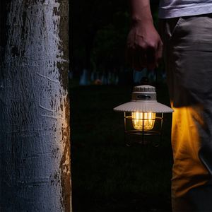 Lampe rétro de camping, lanterne LED blanc chaud, rechargeable par USB, lumière extérieure portable, verte - Product Image 2