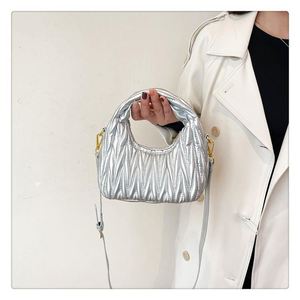 New Arrival Luxury Women's Designer Leather Shoulder Bag Custom Fashion Portable Cross Body Manufacture Embroider Underarm Bag - Product Image 2