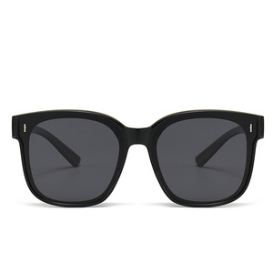 Gafas de Sol con Clip para Hombre, Montura TR90, Lentes TAC con Protección UV400, Polarizadas, Estilo Conducción, Espejo - Product Image 3