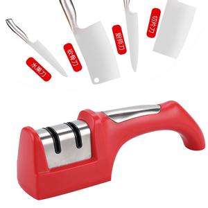 Afilador de cuchillos manual rojo de acero inoxidable con rueda de diamante de múltiples granos y mango de ABS para uso en la cocina - Product Image 2