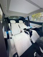 Siège de divertissement Siège de fourgonnette de luxe Siège SUV de luxe en cuir VIP réglable avec écran tactile de l'accoudoir de la console pour Tesla Model Y