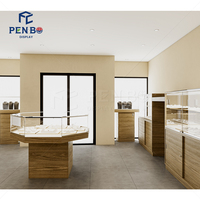 Solution de conception et d'aménagement de vitrines pour bijouterie, fabricant de mobilier de luxe moderne pour magasins de bijoux