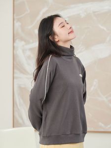 เสื้อพูลโอเวอร์ผ้าฝ้ายฟลีซสำหรับผู้หญิง คอตั้งสองชั้น พิมพ์ลายโลโก้แบบกำหนดเองคุณภาพสูงด้วยเทคนิคการถ่ายเทความร้อน - Product Image 3