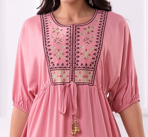 Abito Musulmano Arabo in Viscosa con Ricami, Stile A-Line, per Donna, Estivo, Modesto, Personalizzato OEM dalla Fabbrica di Shantou - Product Image 3