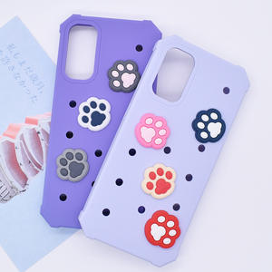 HY 2026 Novedad al por mayor: Adornos y accesorios <span class=keywords><strong>de</strong></span> PVC con diseño <span class=keywords><strong>de</strong></span> <span class=keywords><strong>huellas</strong></span> <span class=keywords><strong>de</strong></span> perro, coloridos y bonitos, <span class=keywords><strong>para</strong></span> <span class=keywords><strong>zapatos</strong></span> <span class=keywords><strong>de</strong></span> perro. - Product Image 3