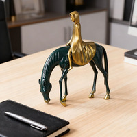 Sculpture moderne Petite fille à cheval en alliage d'aluminium Durable Art artistique Décoration de table Décoration d'intérieur Décoration de la maison