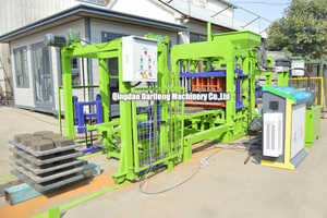 QT4-15 Automatic Concrete Hydraulic Hollow <strong>Interlocking</strong> <strong>Block</strong> <strong>Machine</strong> | <strong>5</strong> Inch Brick Molding Equipment for Small Business - Product Image 3