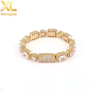 สร้อยคอโมอิสซาไนต์ทรงสี่เหลี่ยมแบบ Urban Bling สุดหรูหุ้มทอง 18 กะรัต เงินแท้ S925 สำหรับผู้ชาย สไตล์ Trap Culture - Product Image 1