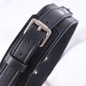 Collar de bondage negro con anillo en D de metal y correa para juegos de adultos - Product Image 2