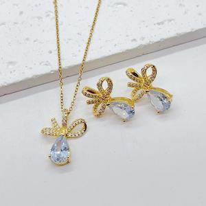 Conjunto de joyas de acero inoxidable brillante para mujer, collar con colgante de lágrima de circón chapado en oro de 18 quilates y pendientes, conjunto de regalo - Product Image 4