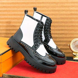 Bottes Chelsea en cuir pour hommes grande taille, à semelle épaisse, style punk haut de gamme, décontractées, tendance, polyvalentes, mi-montantes, pour l'hiver - Product Image 1