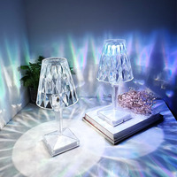 Lampe de table moderne haut de gamme LED veilleuse luxe créatif pour chambre Restaurant batterie en gros Options d'alimentation enfichable