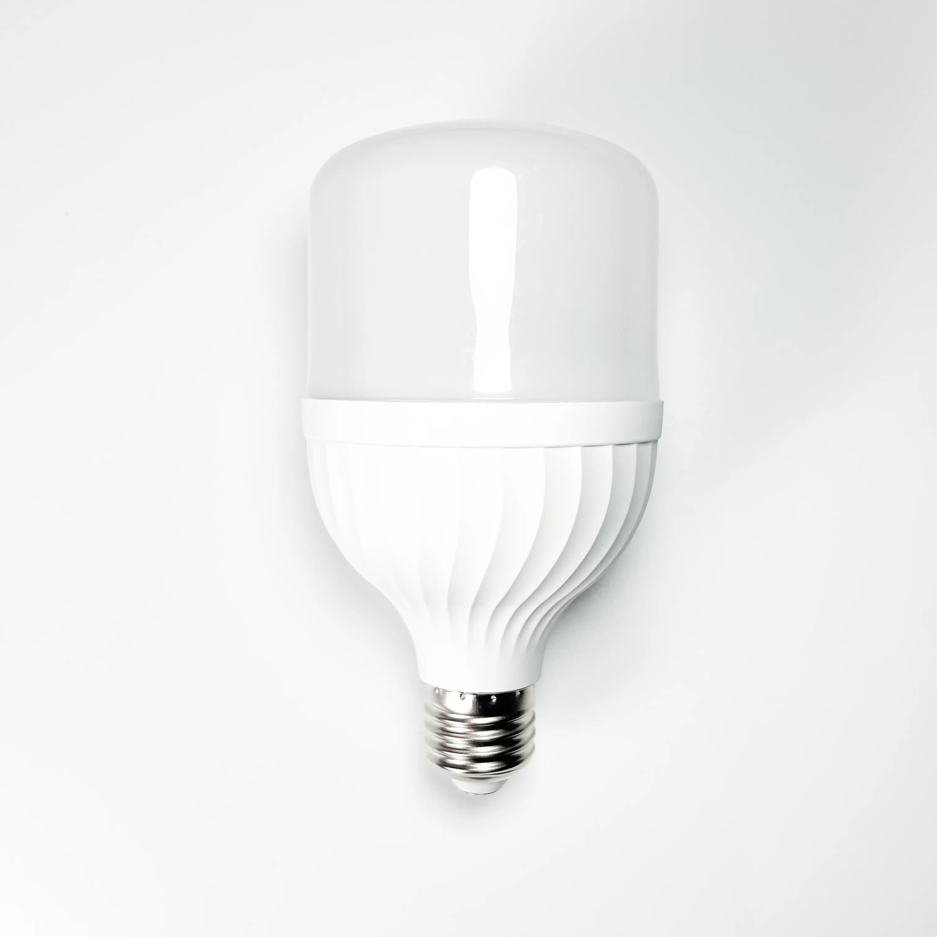 Nouvelle conception T forme 10W ampoule LED/lampe à économie d'énergie/lumière à économie d'énergie avec ampoule d'éclairage domestique haute luminosité