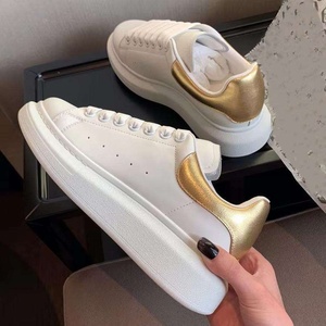 Factory wholesale fashionable white walking <b>shoes</b> - simple and breathable outdoor casual <b>shoes</b> with thick soles and heightening - Product Image 1