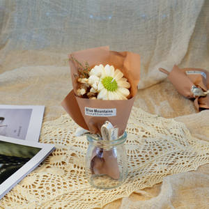 Bougie parfumée artisanale en cire de soja, fleur de tournesol, décoration d'intérieur, parfum personnalisé, cadeau DIY pour les fêtes - Product Image 4