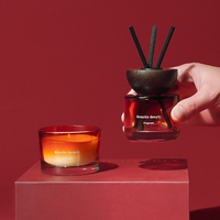Ensemble cadeau de diffuseur de parfum de luxe avec boîte d'emballage, bougies parfumées à la cire de soja dans un flacon rond en verre, étiquette privée personnalisée