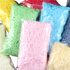 กล่องของขวัญบรรจุภัณฑ์กระดาษไหม 10 กรัม พร้อมหญ้าราฟเฟียสีสันสดใสสำหรับตกแต่งในช่วงเทศกาลปีใหม่และวันขอบคุณพระเจ้า - Product Image 1