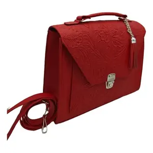 Sac fourre-tout en cuir de vachette pour femme Fana, design ciselé rouge, doublure en cuir véritable, fermeture à fermoir, bandoulière amovible - Product Image 1
