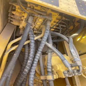 Good Original Used Komatsu Excavator Used Japan Original Komatsu 220 Excavator PC220 Excavator Available - Product Image 4