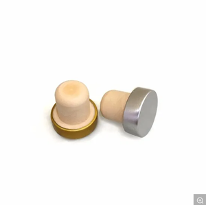 Botellas de vidrio transparente para vodka, 800ml, con corcho sellado - Product Image 5