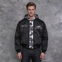 Blouson aviateur noir pour homme avec capuche camouflage amovible, broderie et multiples poches