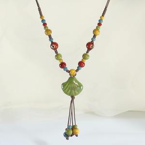 Женское колье с керамическими бусинами - Product Image 6