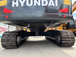 Excavadora de cadenas Hyundai 330LC-9S modelo 2023 usada en buen estado con motor Cummins, caja de cambios, PLC y bomba - Product Image 2