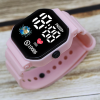 Montre électronique sportive à écran LED numérique simple et tendance, vente en gros d'usine pour femmes, hommes et enfants