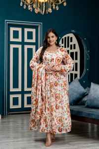 Diseñador Look Fabulous Festival Wear Nueva llegada Anarkali Harina Longitud Vestido largo con Dupatta Georgette Tela Calidad Premium - Product Image 3