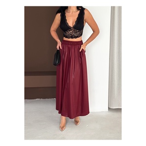 Jupe longue évasée pour femme avec taille élastique et poches, longueur 95 cm, en tissu laqué brillant, adaptée au hijab - Product Image 4