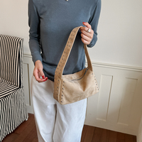 Sac à main femme personnalisé à bandoulière unique 2026, sac à l'épaule vintage en daim à rivets pour filles