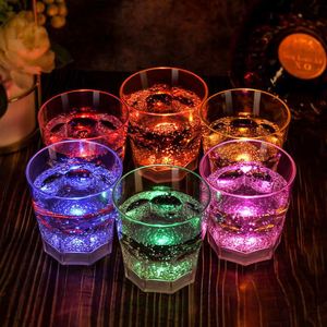 Vaso Octagonal de Whisky Luminoso LED con Logotipo Personalizado, Material de Grado Alimenticio, Batería Reemplazable, para Fiestas, Bares, KTV, Restaurantes - Product Image 1