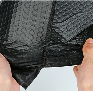 Enveloppe d'expédition en polybulle noire de haute qualité avec logo personnalisé imprimé, pour expédition express, imperméable, enveloppe d'emballage haute adhérence - Product Image 5